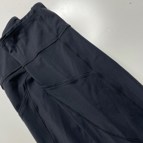 Black lululemon leggings, size 4, side pockets, perfect condition never worn - Picture 4 of 4